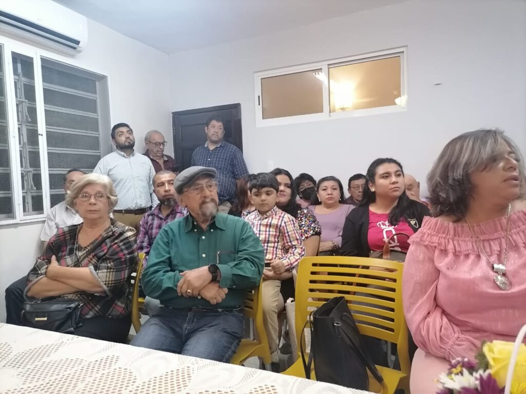 En Valladolid, Yucatán, se presenta el libro "Amo tu desnudez" de Ramón Escalante Novelo 1